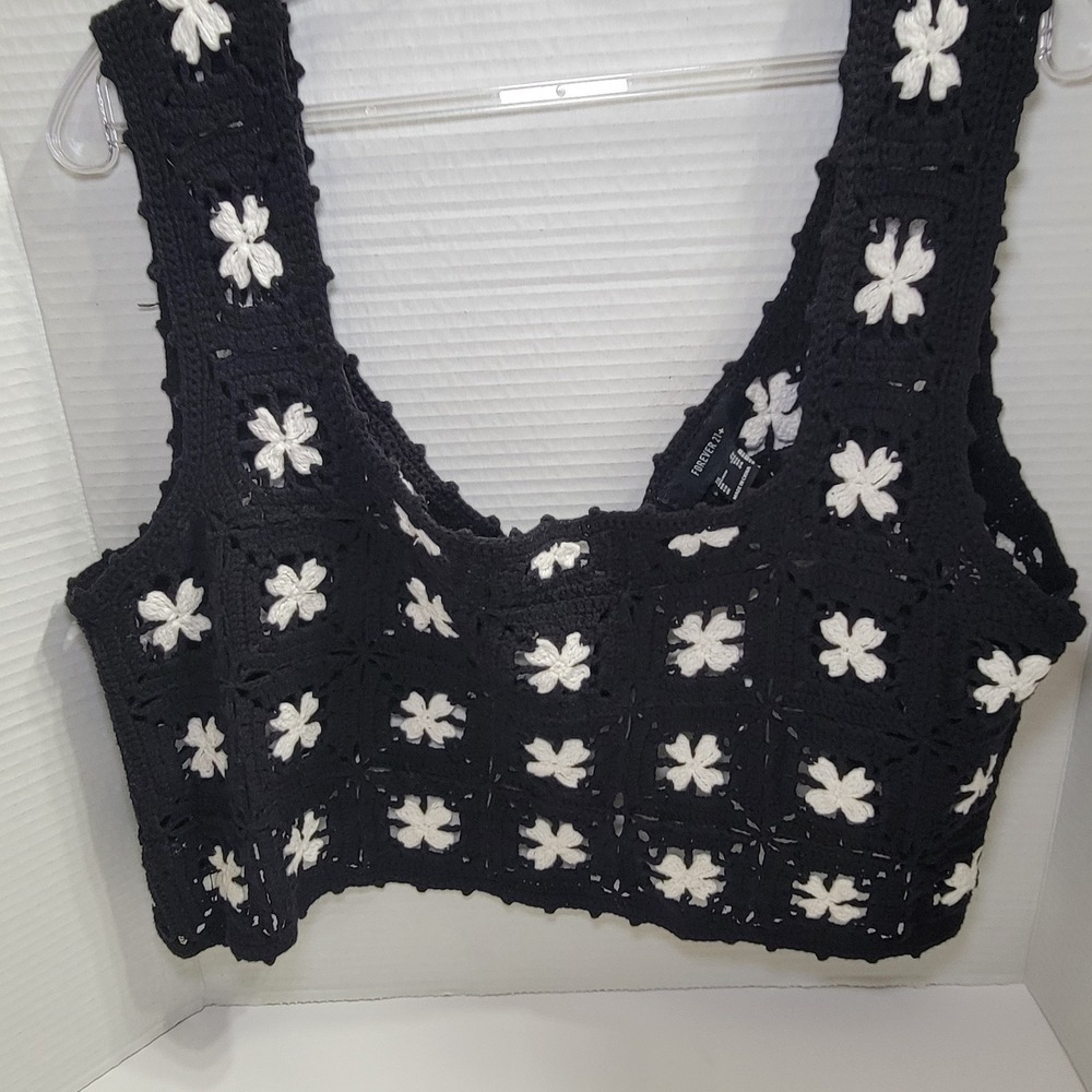 Forever 21 Knit Crop Top Crochet Tie Knot  Bohemian Black White Florals Size‎ 3X